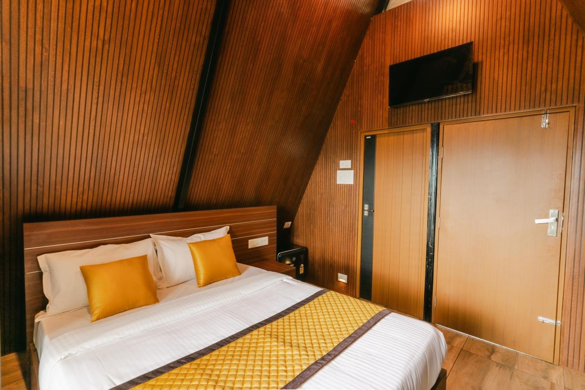 Swag Vista Resort Anachal Ngoại thất bức ảnh