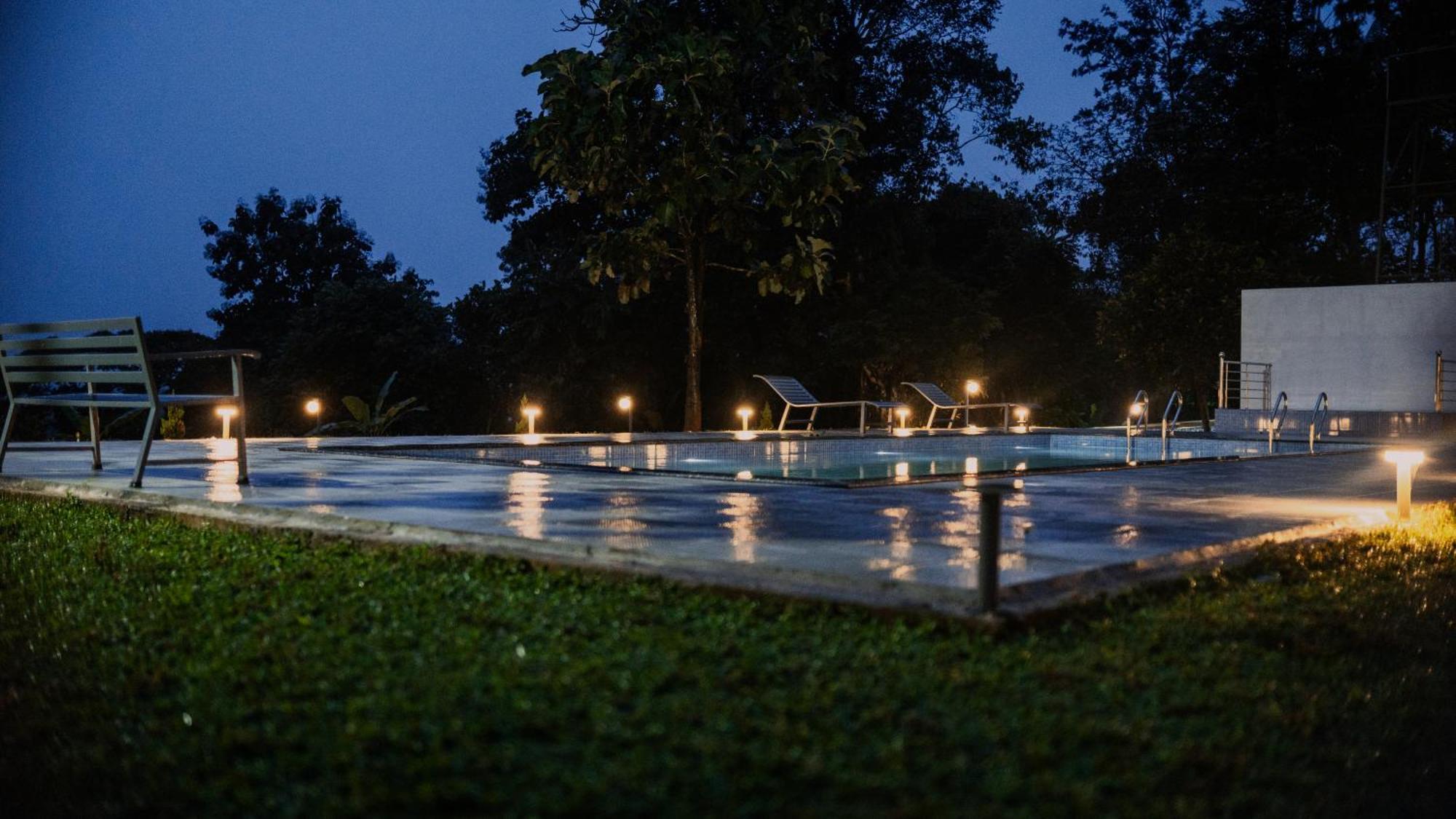 Swag Vista Resort Anachal Ngoại thất bức ảnh