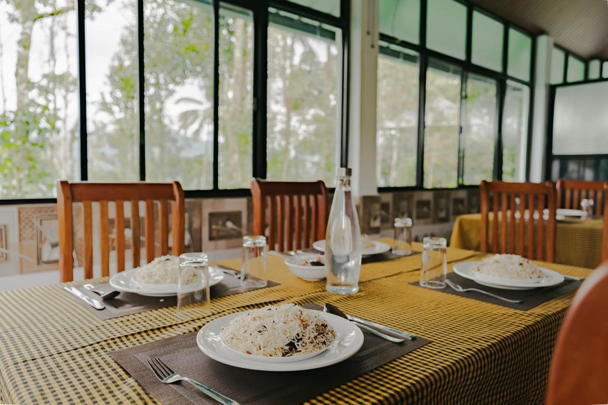 Swag Vista Resort Anachal Ngoại thất bức ảnh