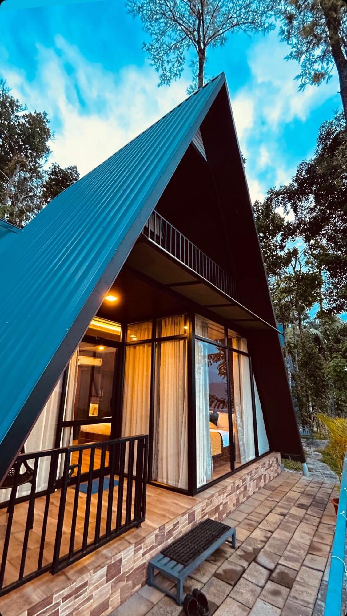 Swag Vista Resort Anachal Ngoại thất bức ảnh